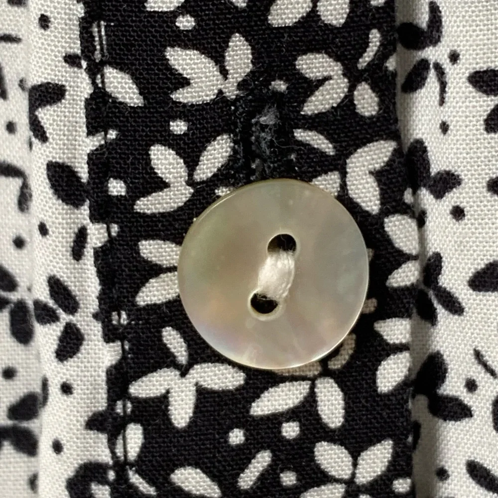 J. JILL Women’s Black & White Ditzy Floral Print Button-down Shirt Blouse Top